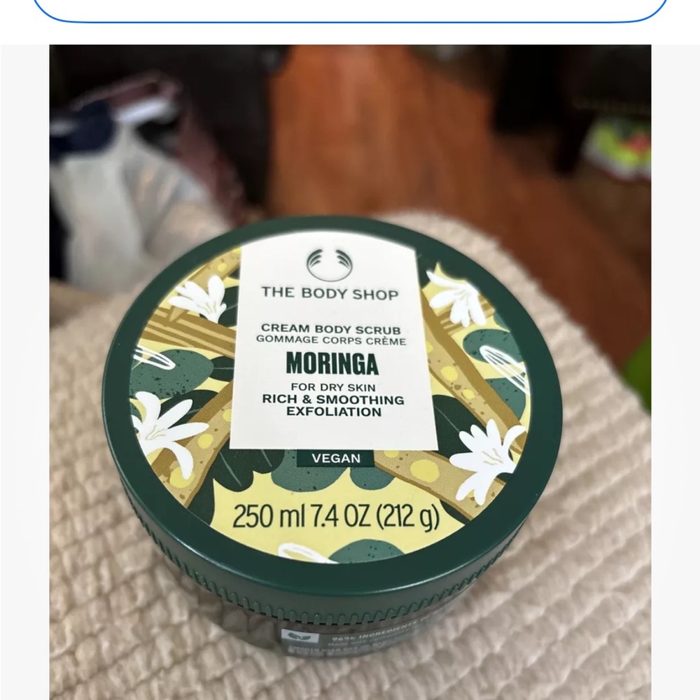 The Body Shop Moringa Cream Body Scrub 250 ml.  Disc.  New!